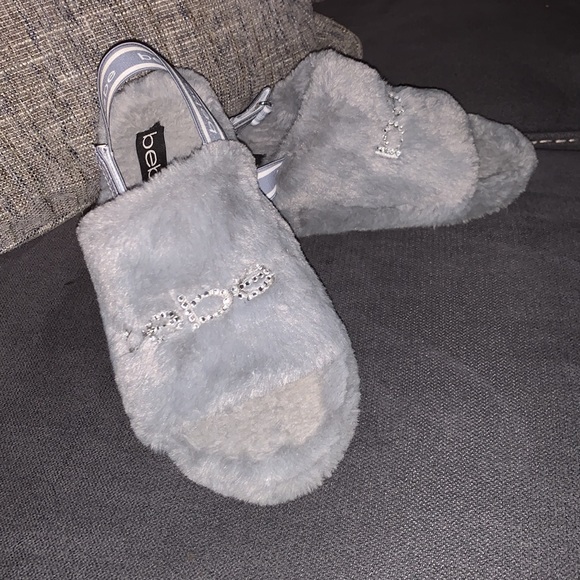 Bebe Jeanna (Women's)- Gray - Flat sandals. Excellent condition Size 6 - Picture 2 of 3